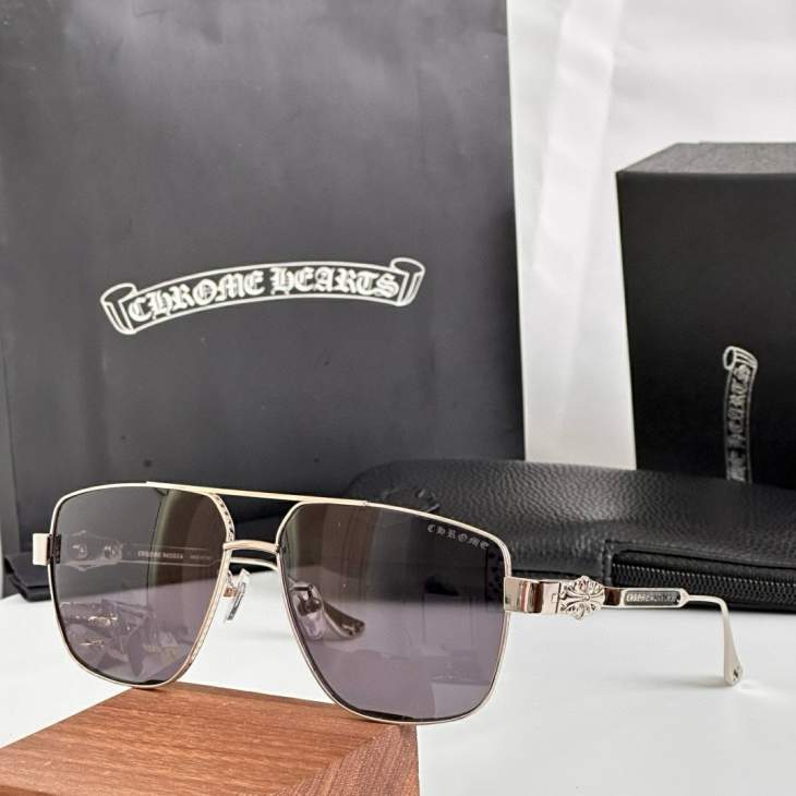 Picture of Chrome Hearts Sunglasses _SKUfw76720211fw